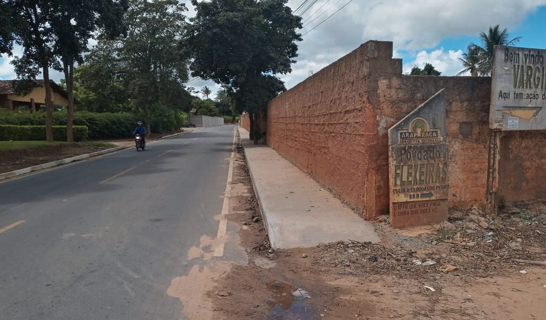 [Vídeo] Moradores cobram implantação de lombadas e sinalização na estrada que liga a Canafístula ao Cangandu