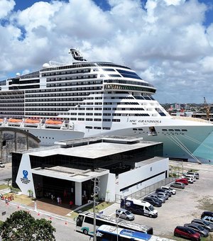 Porto de Maceió inicia temporada de cruzeiros 25/26 nesta quarta-feira (19) com a chegada do Costa Favolosa