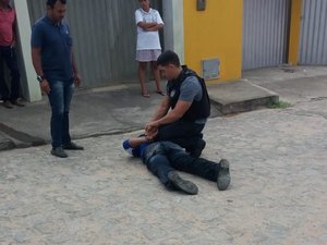 Suspeito é preso por assaltar em bairro de Arapiraca