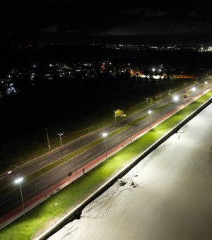 Ilumina restabelece iluminação pública em trecho da Avenida Assis Chateaubriand