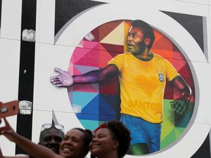 Netflix acrescenta novo filme sobre Pelé no rol de documentários