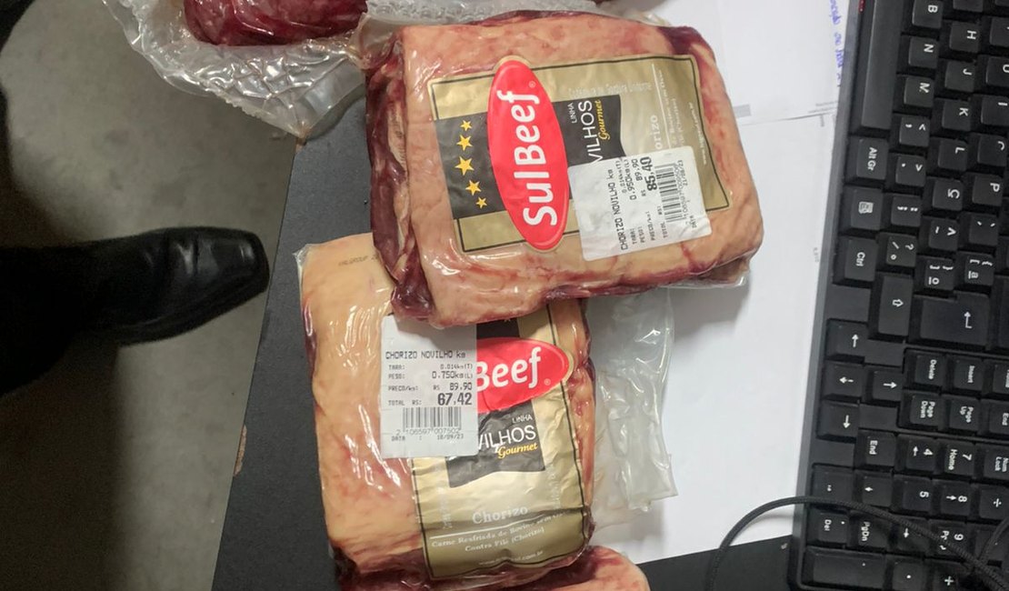 Espanhol, morador de rua, é preso por furtar carnes de supermercado da orla