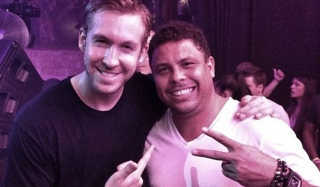 Ronaldo Fenômeno curte balada com Calvin Harris em Ibiza