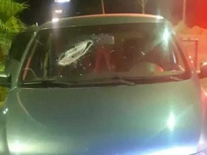 Peça de roda de caminhão atinge carro e mata criança de 6 anos