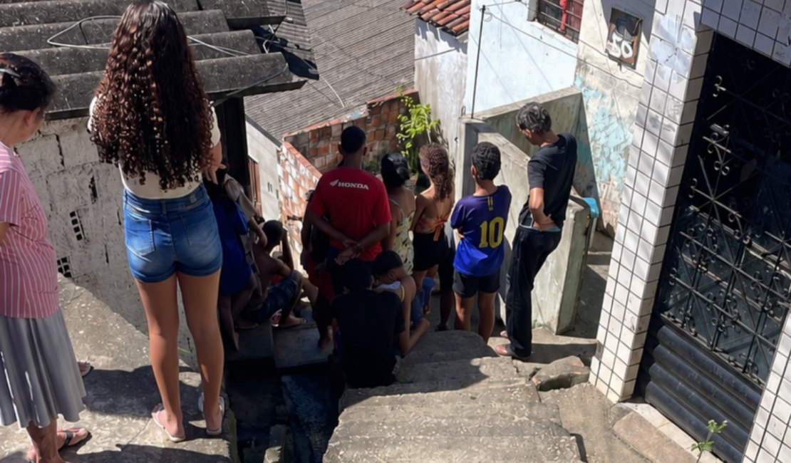Jovem é morto a tiros no bairro Gruta de Lourdes, em Maceió; PM foi acionada