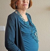 Vovó de 65 anos está grávida de quadrigêmeos