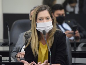 Vacina covid: Cibele Moura faz indicação para Estado priorizar profissionais da educação