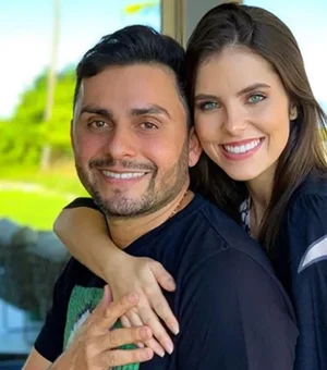 Esposa de Mano Walter anuncia gravidez do 3º filho semanas após morte da mãe