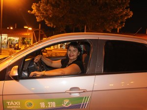 Mulheres que exercem função de taxistas ainda são minoria em Arapiraca