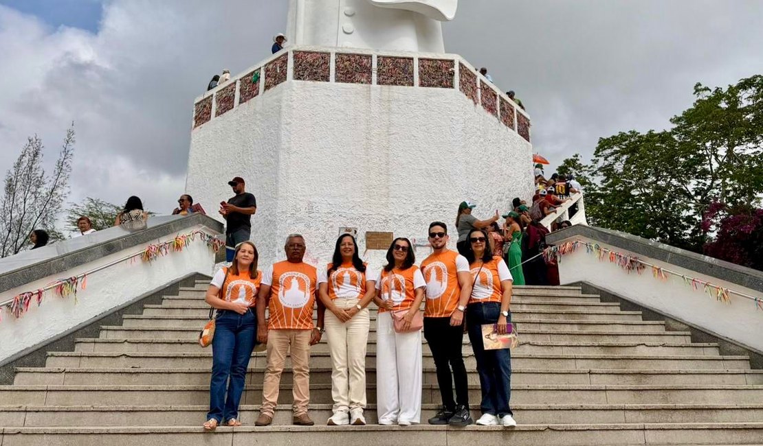 Com mais de 500 romeiros, Lagoa da Canoa realiza grande romaria a Juazeiro do Norte
