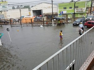Temporal de verão provoca alagamentos em diversos bairros de Arapiraca