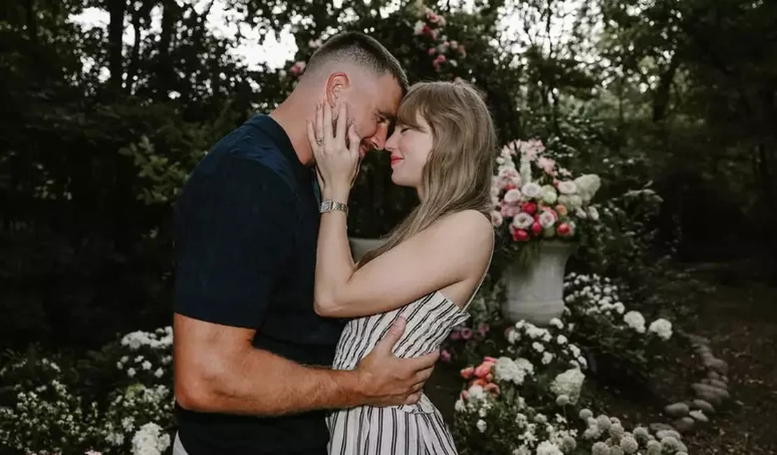 Taylor Swift se casa hoje com jogador de futebol americano Travis Kelce