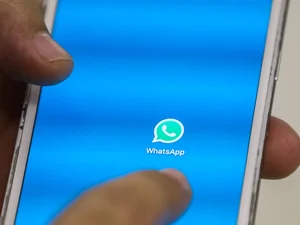 TSE estuda desativar canais políticos no WhatsApp 48h antes da eleição
