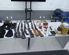 Operação apreende drogas, armas e fardamentos ligados ao Comando Vermelho