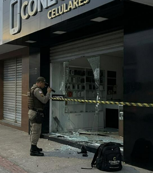 Loja de celulares é alvo de furto durante a madrugada em Arapiraca