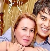 Zilu comemora aniversário do filho caçula: 'Te amo infinito e além'