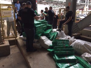 PF incinera quatro toneladas e meia de drogas nesta terça-feira (18)