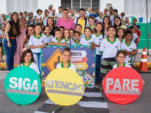 Estudantes da rede pública municipal participam de blitz educativa em Girau do Ponciano