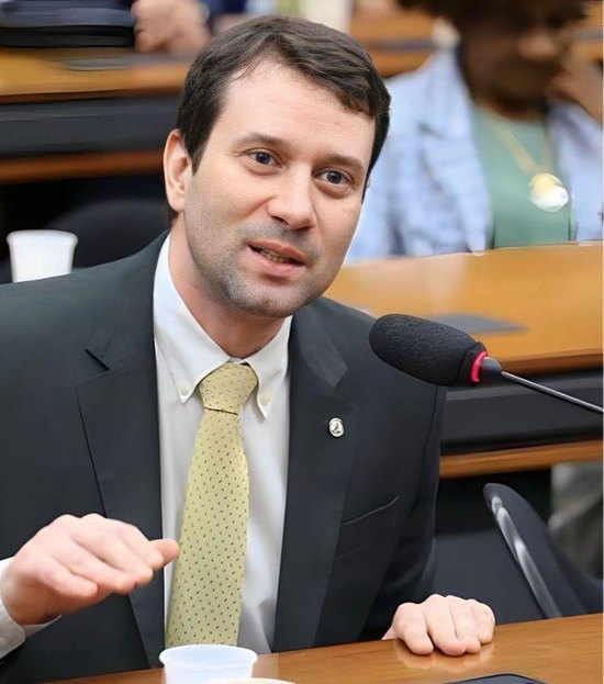 Entre AL e Brasília, Daniel Barbosa vê campanha crescer no momento certo