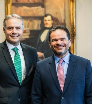 Marcelo Victor acena a Renan Filho em meio a especulações sobre Lira