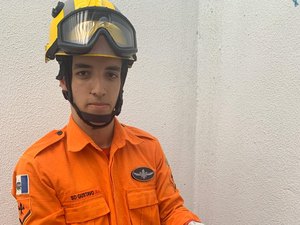 Cassaco é resgatado de lixeira de escola em Santana do Ipanema