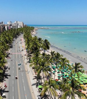 Justiça Federal determina retirada de food trucks da orla de Ponta Verde