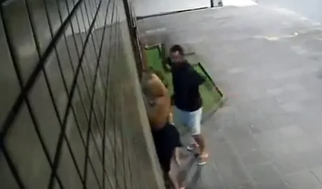 [Vídeo] Babal Guimarães espanca namorada meses após condenação por agredir ex