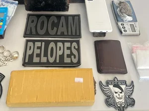 Acusado de tráfico é preso com drogas dentro de casa em Arapiraca