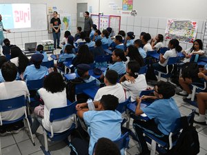 Alunos de escolas de Maragogi recebem palestra sobre música