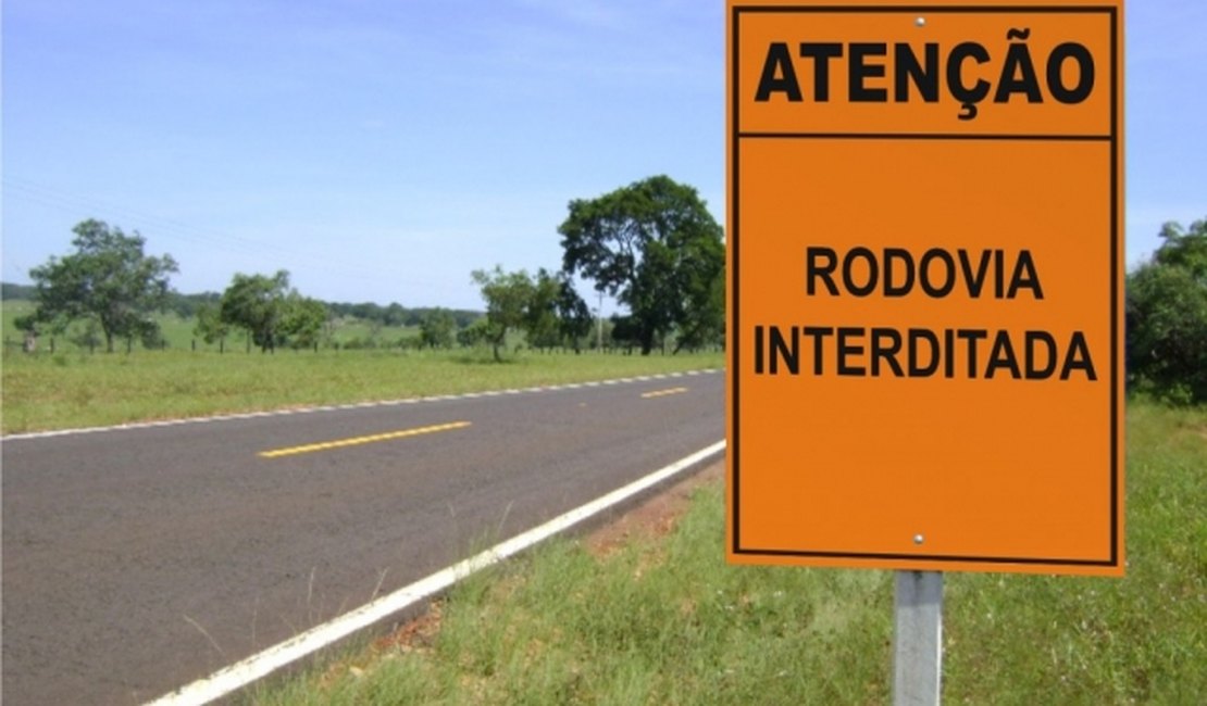 BR-101 ficará interditada por trinta minutos em Flexeiras