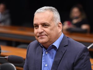 Alfredo Gaspar lidera disputa ao Senado em Alagoas