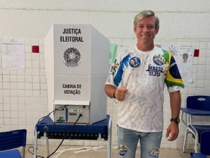 Após votar, Cabo Bebeto destaca liberdade de escolha dos eleitores