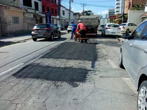 Operação tapa-buraco chega a mais quatro bairros de Maceió
