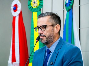 Leonardo Dias denuncia atraso em pagamentos de funcionários de UPAs