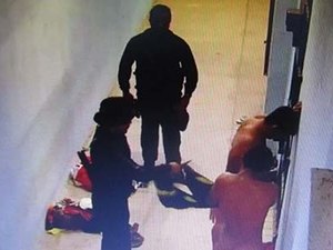 Presos sofrem tortura, têm roupas rasgadas com faca e são colocados nus em celas 