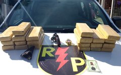 Polícia apreende 235 kg de maconha prensada