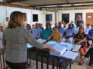 Governo assina contratos com comunidades acolhedoras de dependentes químicos