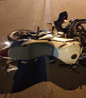 Colisão entre carro e moto deixa homem ferido na AL-101 Norte