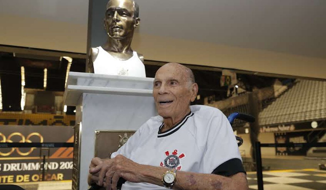 Morre Amaury Pasos, lenda do basquete brasileiro, aos 89 anos