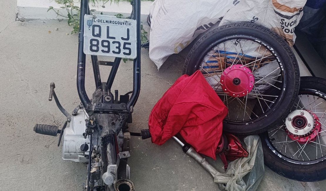 Quatro menores são apreendidos após furtar e desmanchar moto no município de Delmiro Gouveia