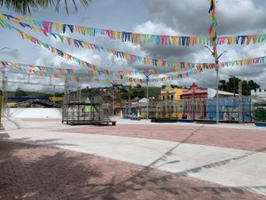 Mega estrutura do CarnaLaje começa a ser montada e São José da Laje é mais uma vez destino mais procurado do carnaval