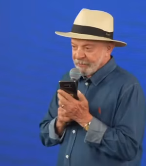 Lula liga ao vivo para Flávio Dino, do STF, antes de sancionar lei no Pará