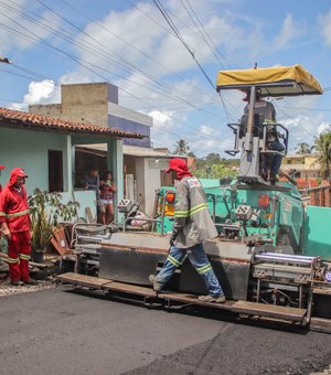 Em Riacho Doce, rua e travessa São Benedito ganham pavimentação