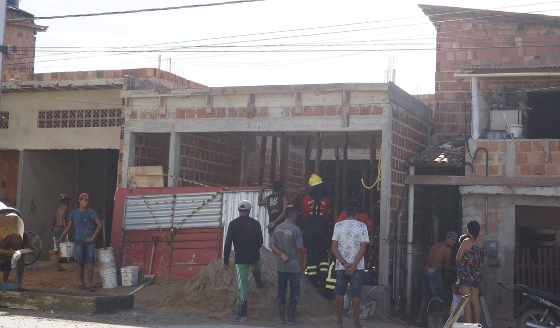 Laje de construção desaba sobre trabalhadores em Maragogi