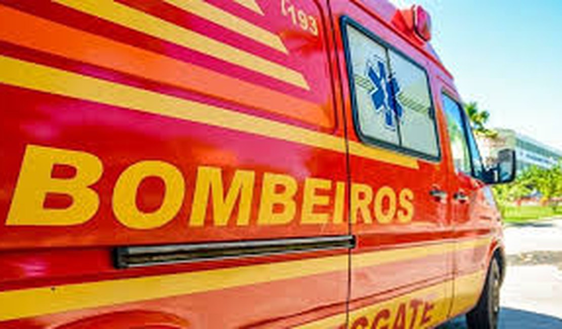 Corpo de Bombeiros atende mãe e filho vítimas de queda de altura em Arapiraca 