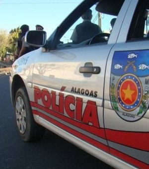 Drogas e balança de precisão são encontrados com individuo no Bairro Vila Nova em Palmeira