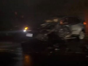 Caminhão e carro colidem de frente na Ladeira do Catolé, em Maceió