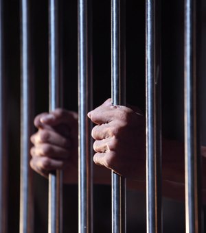 Homem é preso após confessar ter estuprado a sobrinha-neta e outras crianças em Maceió