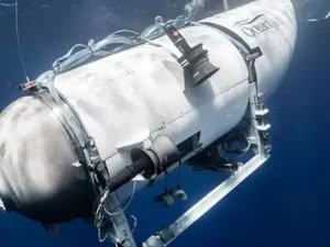 Guarda Costeira encontra destroços em busca por submarino desaparecido, dizem autoridades dos EUA