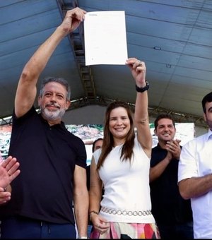 Prefeita Ceci agradece a Arthur Lira por obras de pavimentação no povoado Ouricuri, em Atalaia